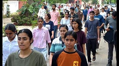 Nashik: NDA-CDS Candidates Allege Entry Denial Over Delay; Collector Defends UPSC Rules