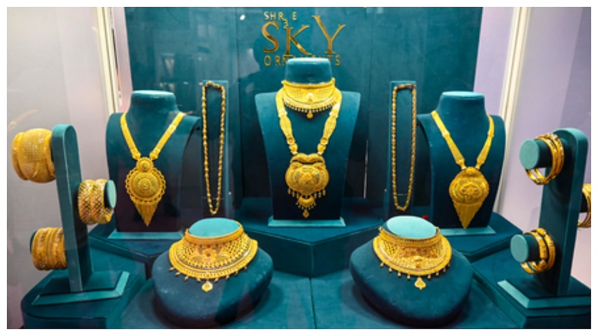 Gold Slips As Fed Rate Hike Odds Hit 88%, Hot US Inflation And Crude Rally Pressure Bullion