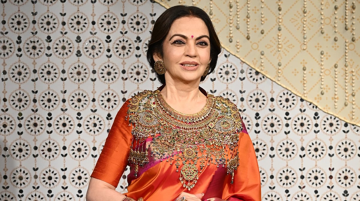 Nita Ambani’s Gigantic Shoulder-To-Shoulder Necklace Is Impossible To Ignore As She Welcomes Guests At Antilia Cha Raja In Mumbai
