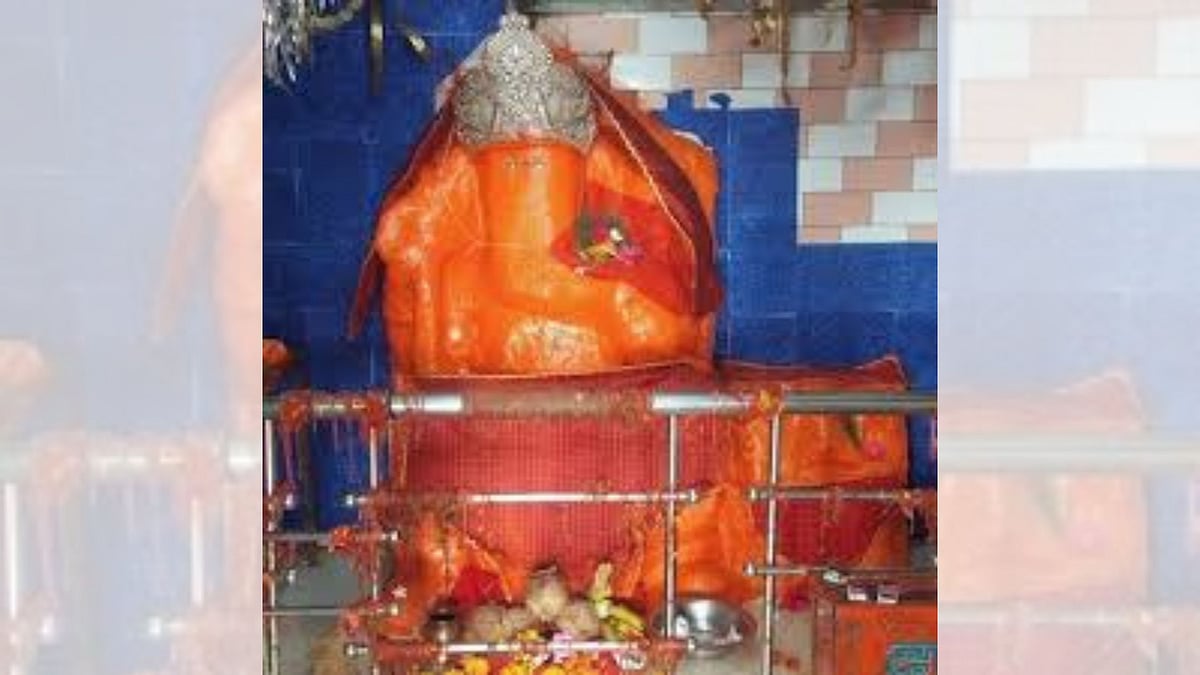 Ganpati Bappa Special! Ancient Ganesha With Riddhi-Siddhi, Shubh-Labh Draws Devotees In MP’s Manawar