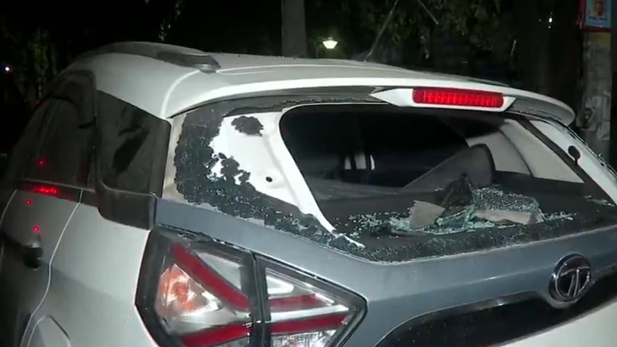 Clash Breaks Out Between Student Groups Of DU's Satyawati College In Bharat Nagar; Vehicles Damaged | Video