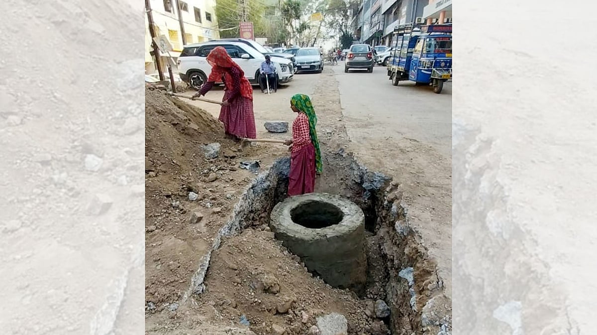 Clearances Stall ₹6,637 Crore Urban Projects Across Madhya Pradesh, 23 Major Works Delayed
