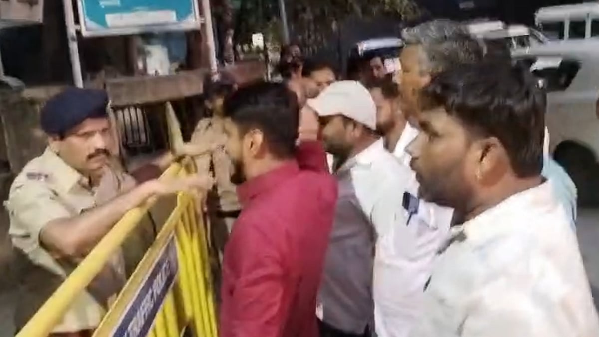 Protesters Detained Outside Murlidhar Mohol’s Pune Residence As CM Devendra Fadnavis Was Inside