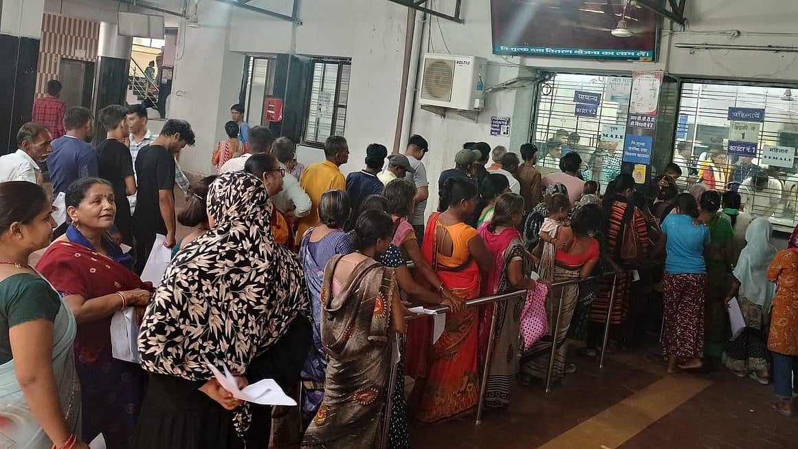 ‘Come To My Clinic’ Patients Allege Bhopal Govt Doctors Redirect Them For Private Consultations