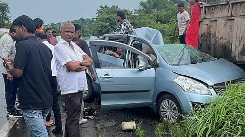 Nashik: Four Killed, Six Injured As Ertiga Rams Into Burnt Truck On Mumbai-Nashik Highway