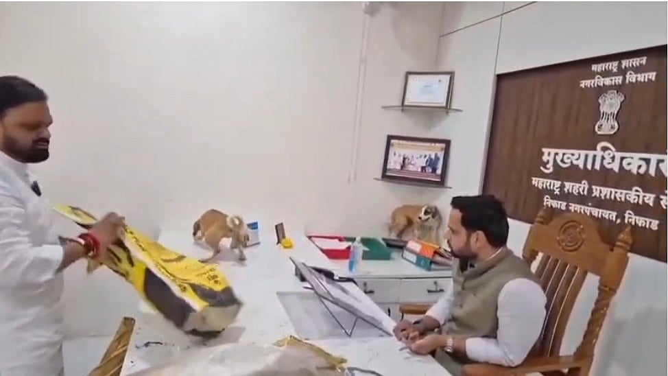 Nashik: Yuva Sena Leader Releases Stray Dogs Inside Niphad Nagar Panchayat Office Over Rising Dog...