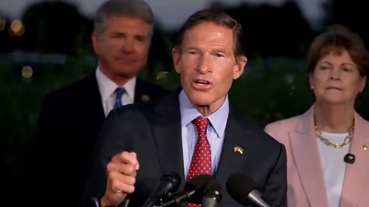 'Clean Up Your Act': US Senator Warns India, China Over Russian Oil As Sanctions Bill Heads To Trump