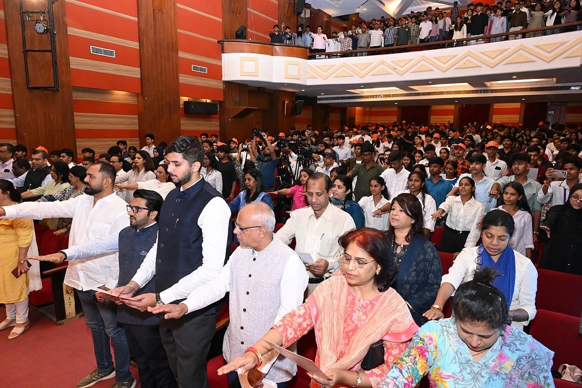 NO!” Rings Out at HSNC University as Governor Jishnu Dev Varma Leads Youth Pledge Against Drugs