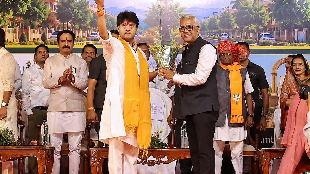 Scindia Lays Foundation For ₹30.47crore Theme Road Project In Guna