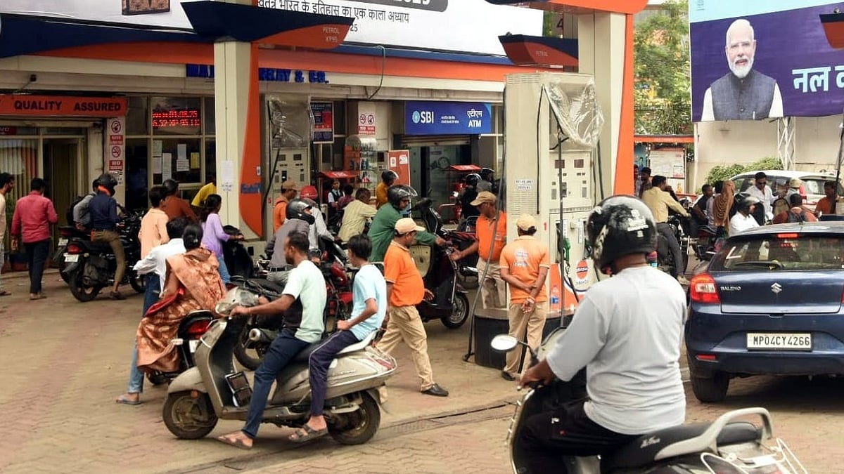 UPI Fees: Petrol Pumps Refuse To Accept UPI Payments Above ₹2K Across Madhya Pradesh Owing To 'Thin Margins' 