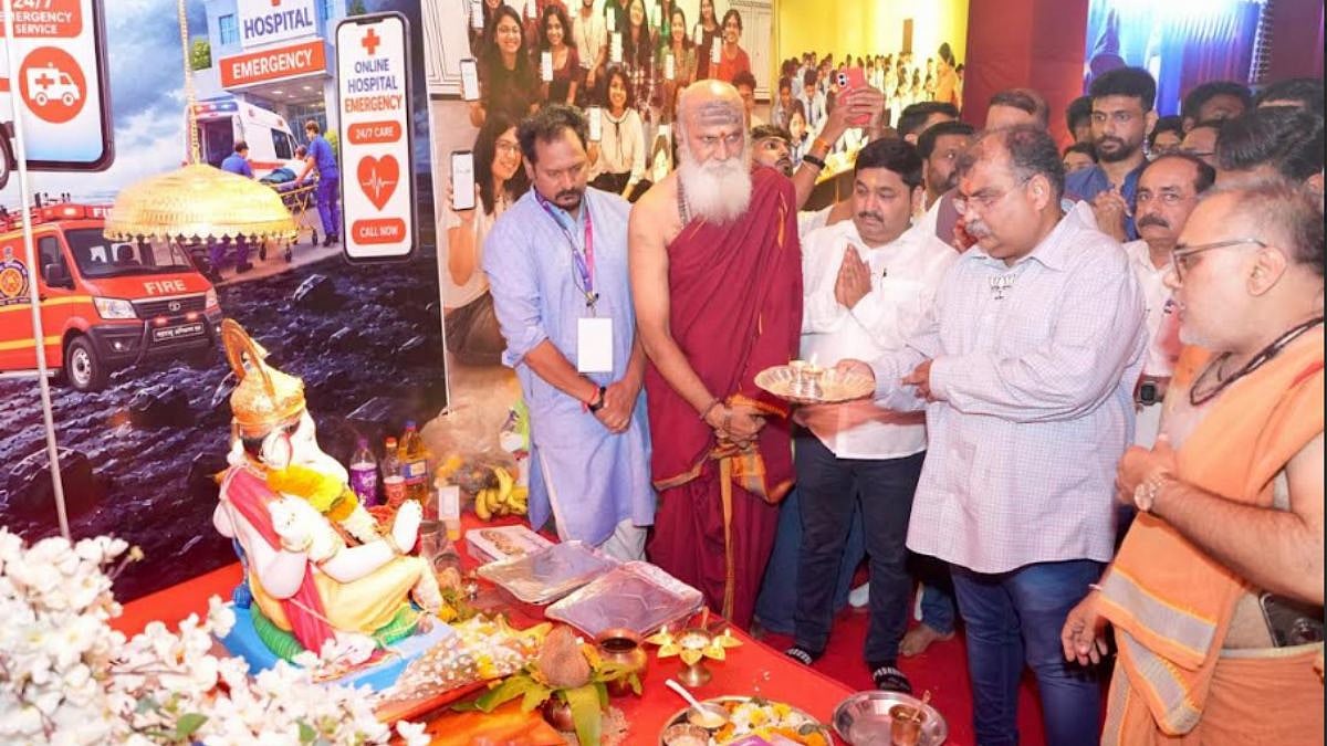 Maharashtra BJP president Ravindra Chavan Lights 'Blessings Lamp' At Dombivli Ganesh Temple To Mark PM Modi’s 76th Birthday