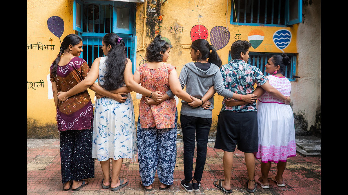 A three-stage shelter programme helps survivors