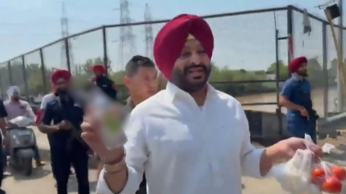 'Yesterday They Threw Eggs, Today I Returned Them Bottles': Ravneet Bittu Detained After Protest Near Punjab CM  Mann’s Convoy | VIDEO