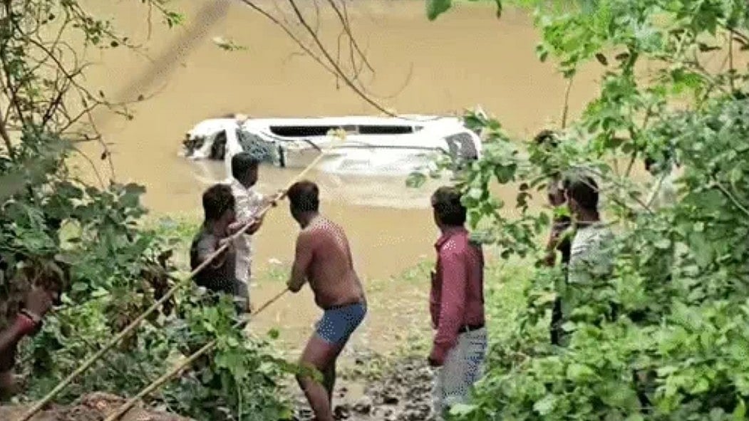 MP Horrific Road Accident: 8 Odisha Devotees Killed After Swollen River Sweeps Away Car In MP's Nalkheda