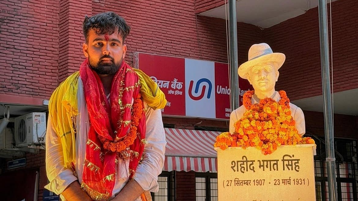 Who Is Deepanshu Shokeen? Bus Conductor’s Son Who Won DUSU Vice President Post As Independent, Defeating ABVP, NSUI Rivals