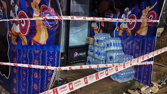 Mumbai Lalbaug Ganpati Festival Tragedy: 8-Year-Old Girl, Woman Die After Electric Shock Near Stall, Police Book Stall Operator