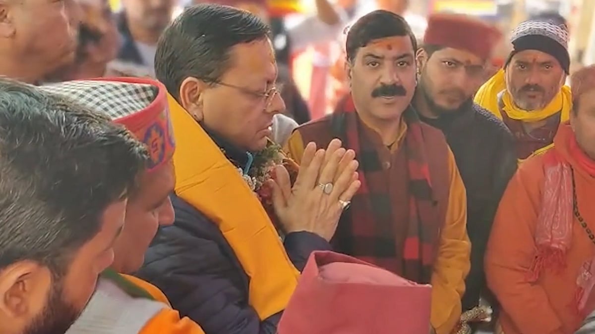 Uttarakhand's CM Pushkar Singh Dhami Offers Prayers At Shri Badrinath Dham, Seeks Blessings