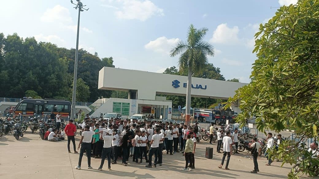 Bajaj Auto Trainees Resume Stop-Work Protest In Chhatrapati Sambhajinagar