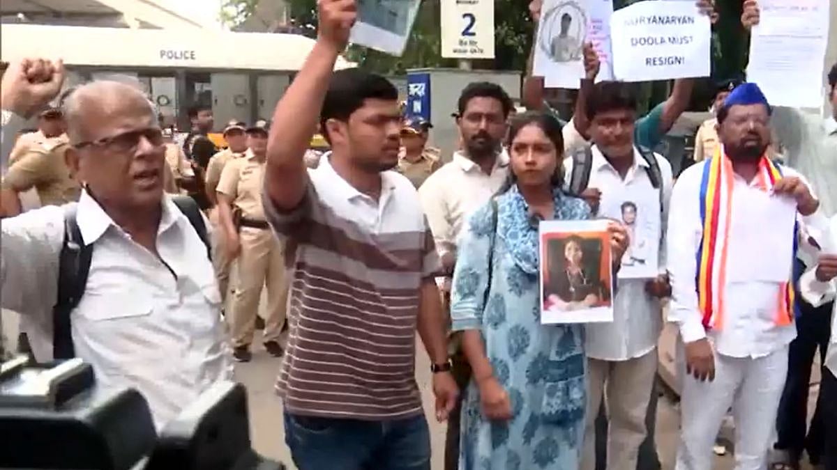 IIT Bombay Student Death: Police Detain Protesters In Mumbai's Powai, Campus Sees Heavy Security Deployment  