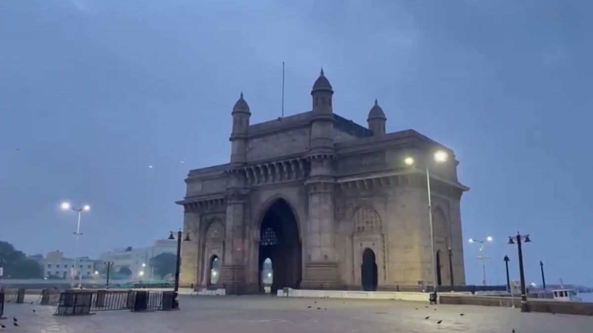 Mumbai Weather Update: City Wakes Up To Humid, Overcast Skies; Light Rain Likely, AQI Remains Moderate