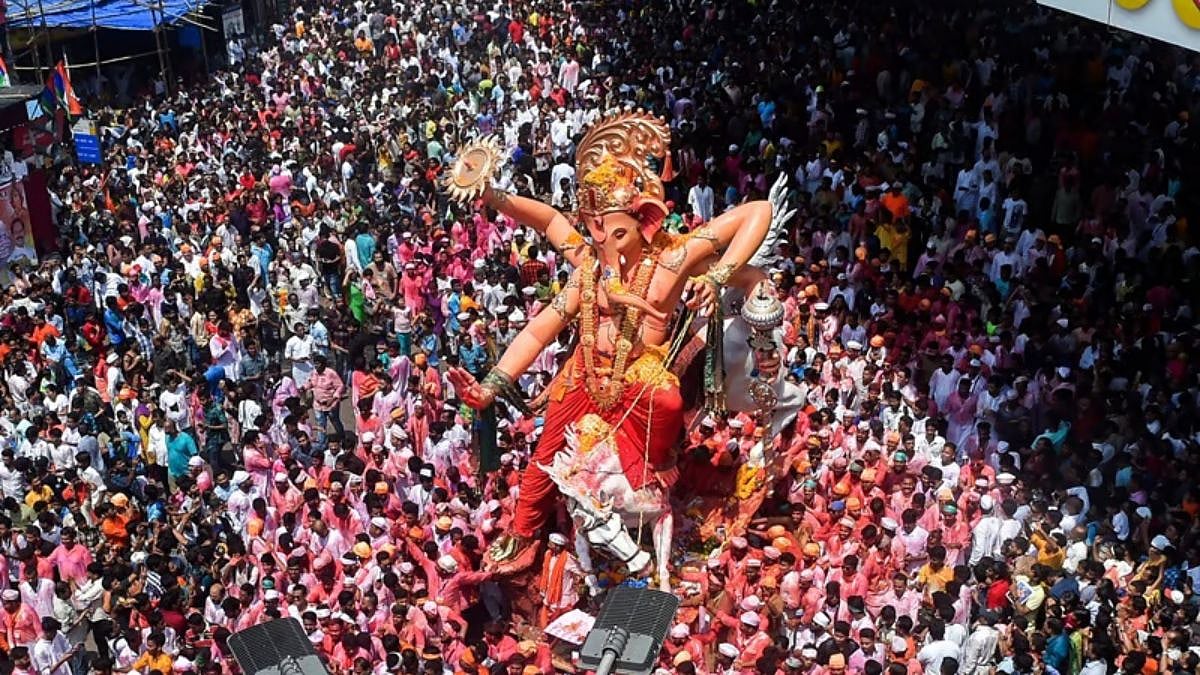Thane Ganeshotsav 2026: 2 Groups Clash During Ganpati Immersion In Titwala, Case Registered Against 70-80 People Including Ex-BJP Deputy Mayor
