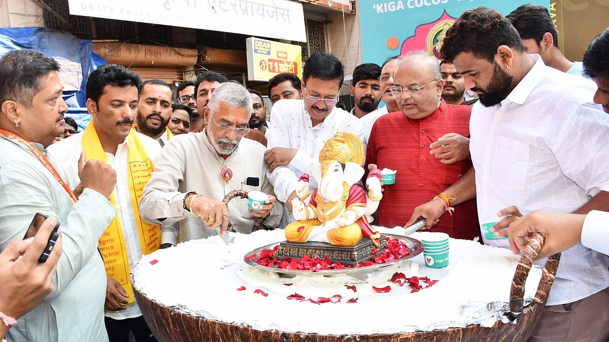 Pune: 134 Litres Of Coconut-Chocolate Ice Cream Offered To Shrimant Dagdusheth Ganpati