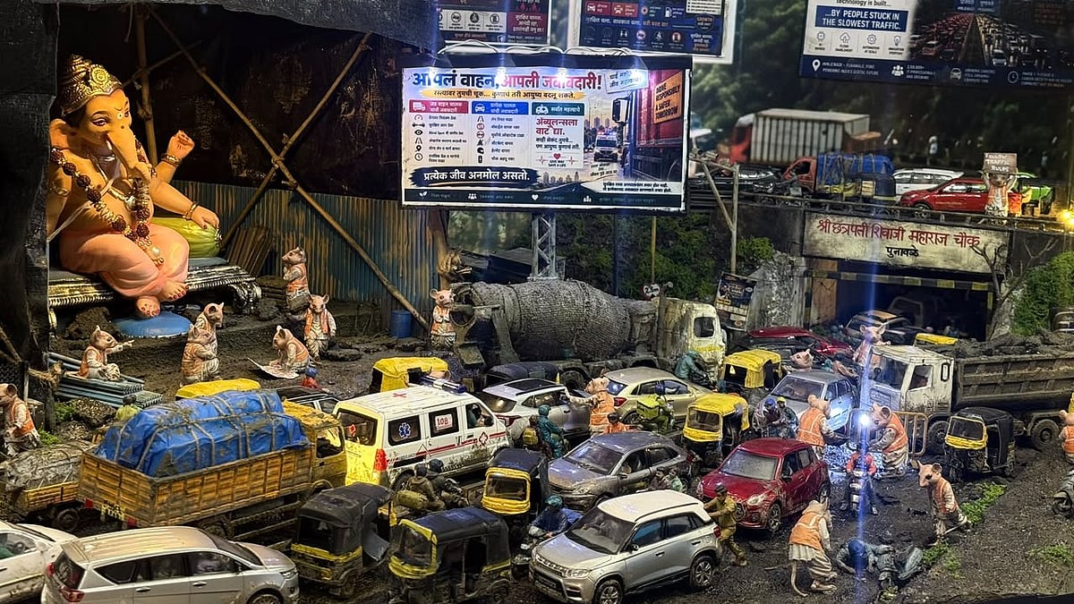 Pune IT Professional Turns Ganeshotsav Installation Into Road-Safety Appeal After Losing Mother In Traffic