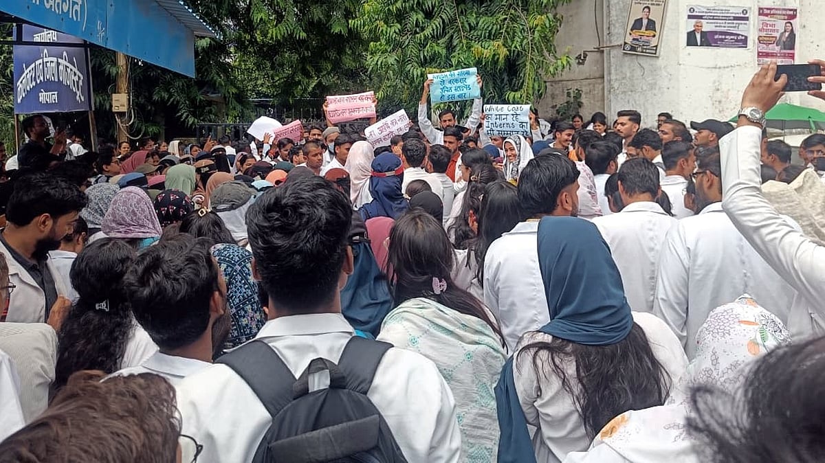 AYUSH Interns Demand Stipend Hike, Threaten OPD Strike After 15-Day Ultimatum In Bhopal