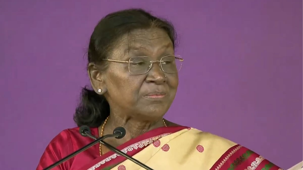 President Droupadi Murmu Urges Film Celebrities To Avoid Endorsing Products Harmful To Health: 'A True Star Is The One Who...' 