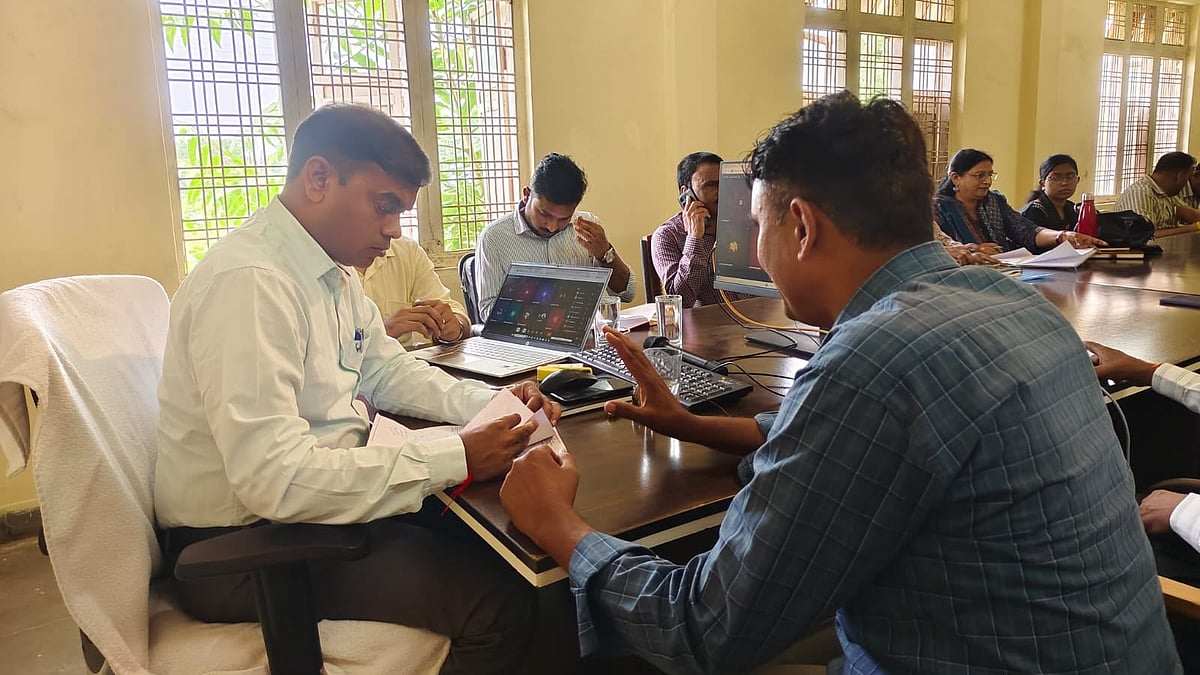 12 Of 35 Complaints Resolved During Public Hearing In MP’s Shamgarh