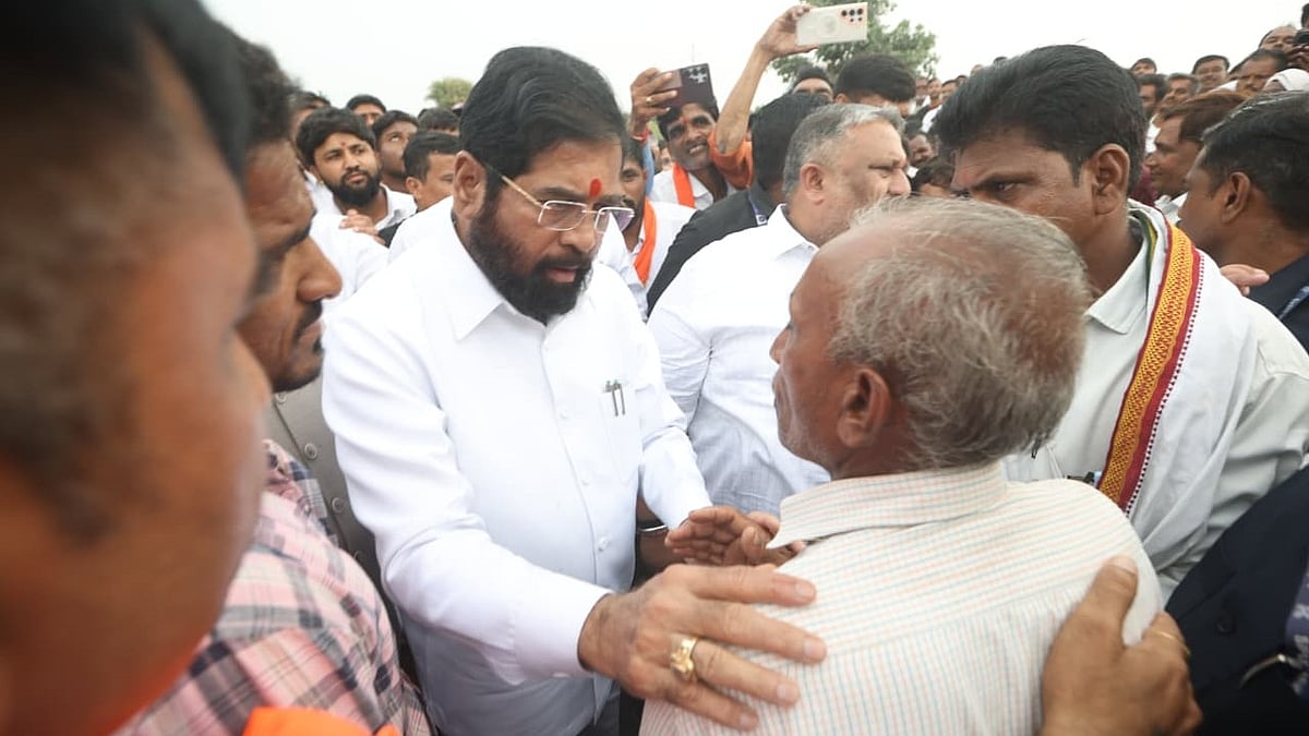 Deputy CM Eknath Shinde Reviews Crop Damage In Buldhana, Assures Farmers Of Relief Amid Drought-Like Conditions