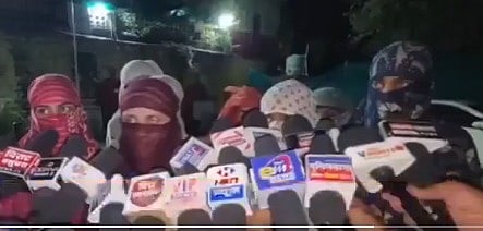 Rewa News: 'Hume Inn Darindo Se Suraksha Chahye...' Hindu Women Allege Stalking, Forced Conversion To Islam 
