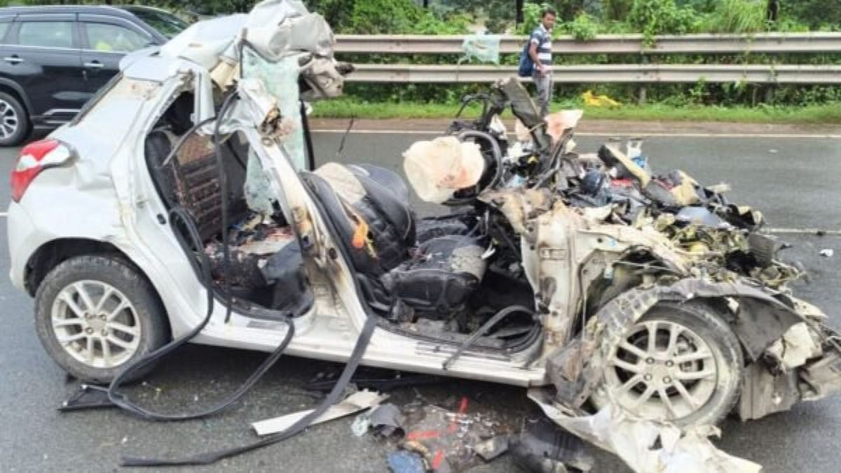 Jharkhand Minister Dipika Pandey Singh's Daughter Trisha Among 4 Killed After Car Rams Into Stationary Truck In Jamshedpur; VIDEO Of Mangled Car Surfaces