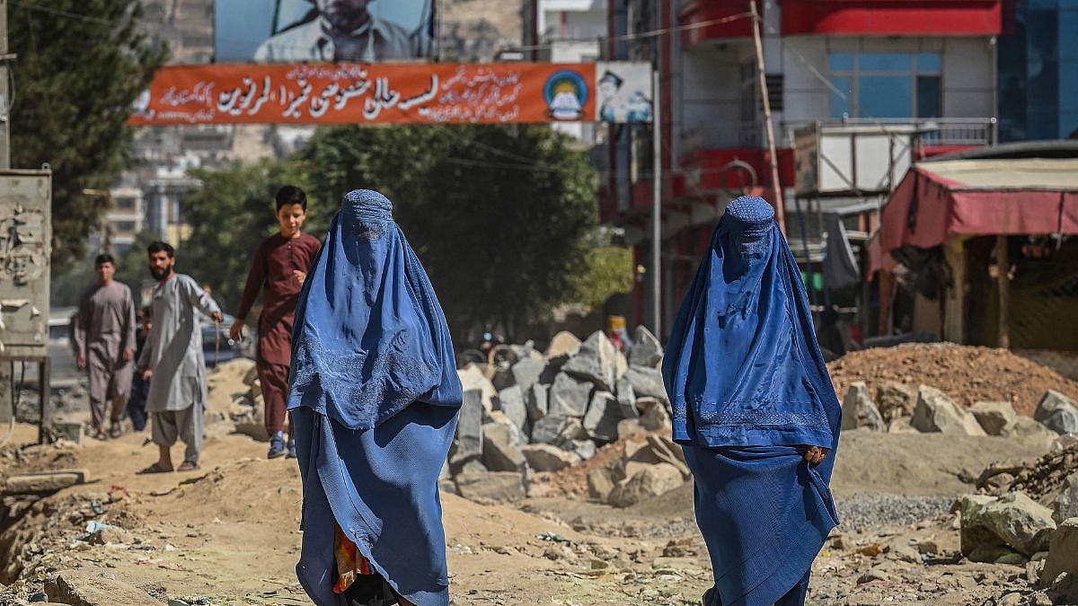 Pakistan Strikes 10 Locations In Afghanistan After Alleged Drone Attacks; Tensions With Kabul Escalate Amid Cross-Border Hostilities | Video