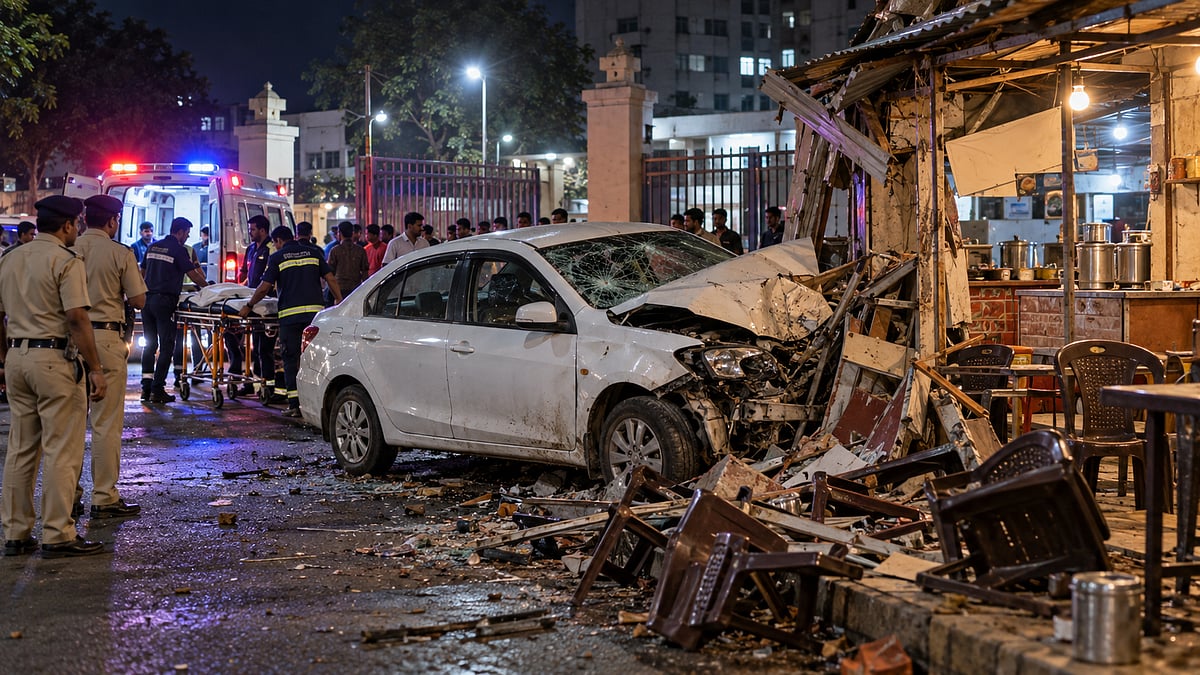Jabalpur Car Crash: One Dead, Three Critically Injured After Speeding Car Crashes Into Hotel Near Mortuary Gate Of Medical College