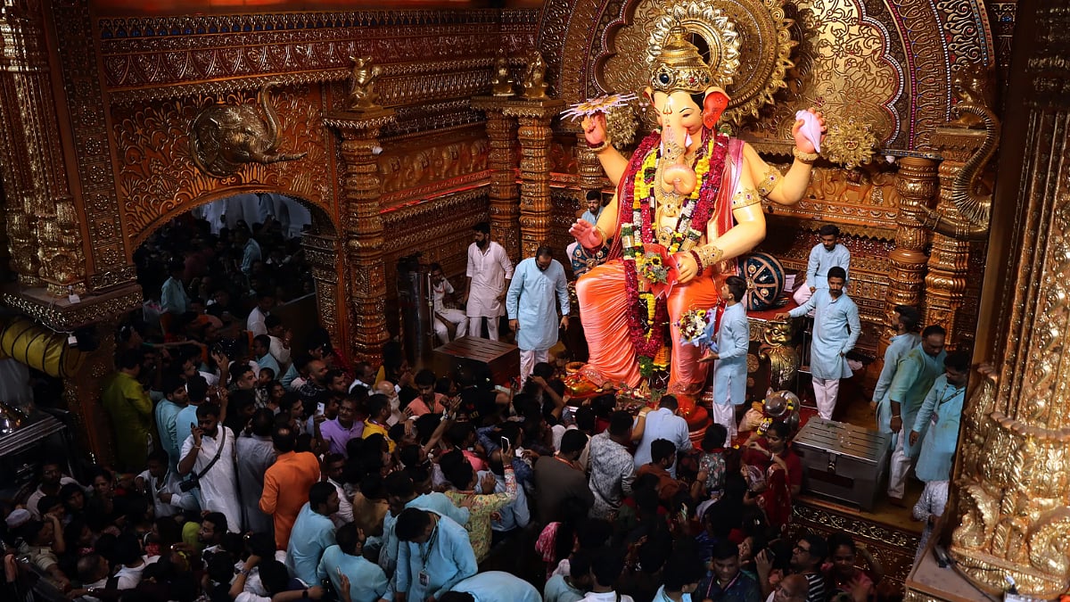 Lalbaugcha Raja Ganesh Festival Sees 2nd Death As 68-Year-Old Man Falls Unconscious Near Pandal And Dies
