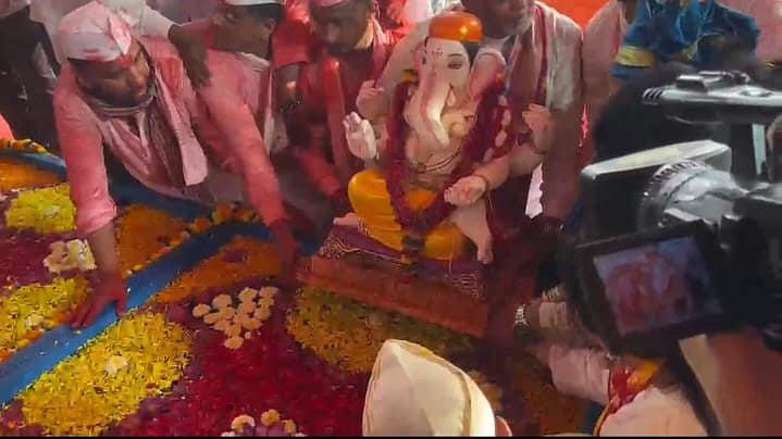Pune: Manacha Pahila Kasba Ganpati Immersed At Nateshwar Ghat After Traditional Procession |VIDEO