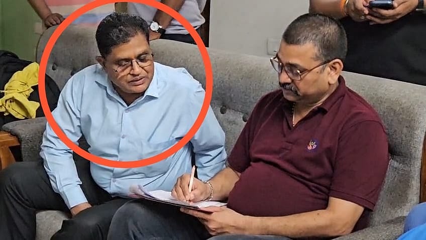 Mandla CMO Caught Taking ₹2 Lakh Bribe To Clear Contractor’s Payment 