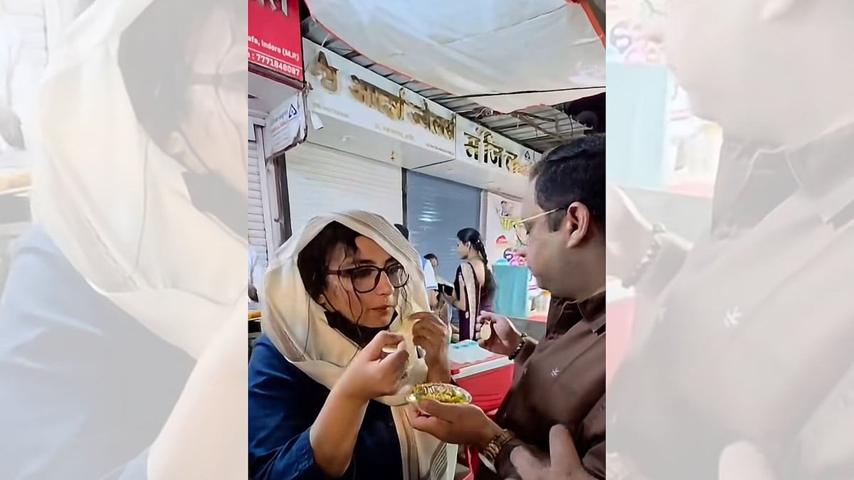 Bollywood Actress Divya Dutta Goes Incognito At Indore’s Sarafa Bazaar, Relishes Chaat, Garadu & More