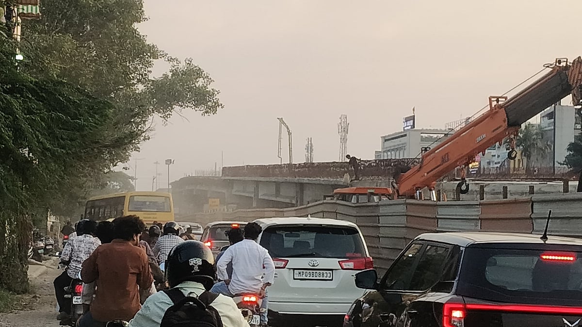 Indore’s Delayed Satya Sai Square Flyover Leaves Commuters Dodging Potholes And Barricades