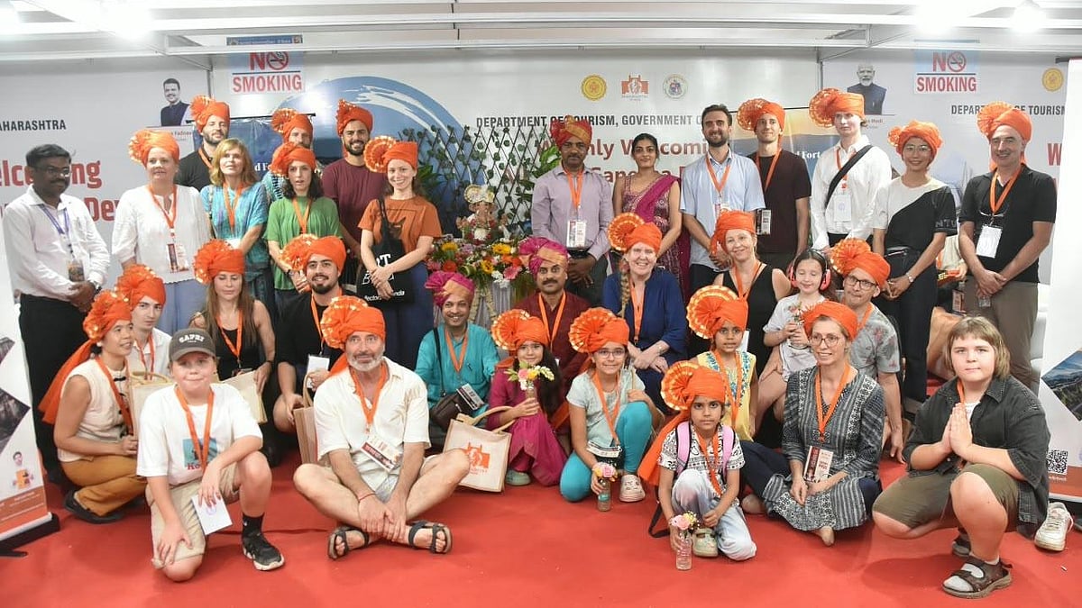 Mumbai Ganesh Visarjan 2026: Tourists From 23 Countries Witness Grand Immersion Ceremony At Girgaon Chowpatty