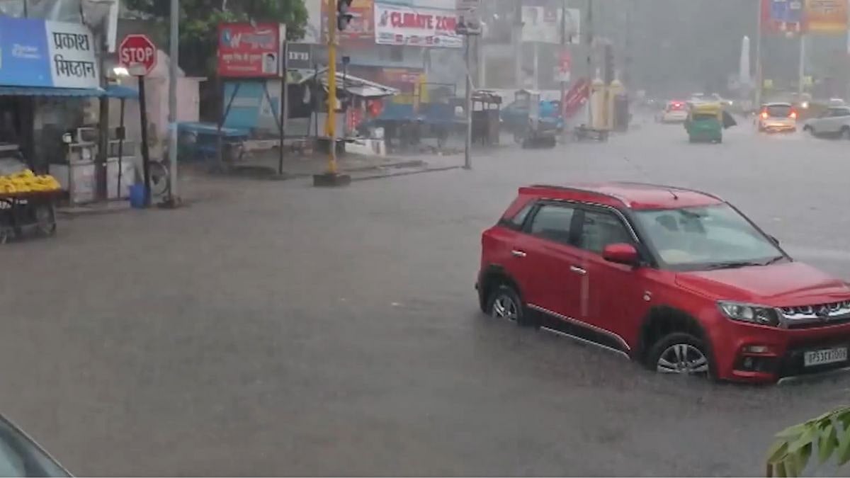 Uttar Pradesh Rain: Incessant Showers Flood Large Parts Of State, 17 Killed; Schools Shut In 19 Districts | VIDEO