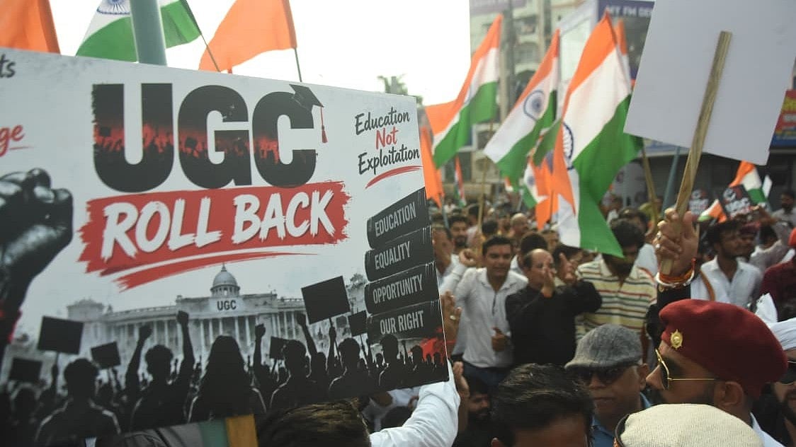 Savarna Groups March To Raj Bhavan In Bhopal, Demand Withdrawal Of UGC Provisions