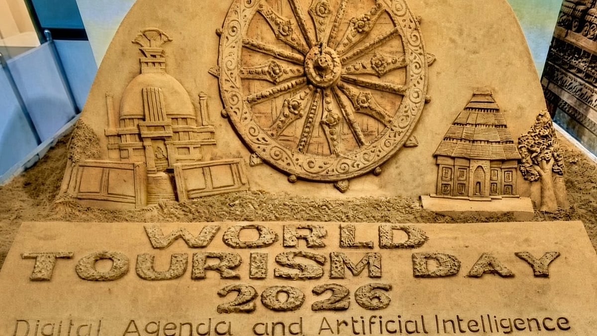 Bhubaneswar Airport Gets An AI-Themed Sand Art By Sudarsan Pattnaik; See Stunning Creation 