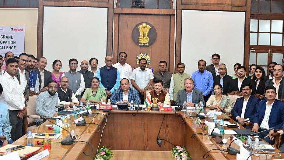 Maharashtra Students Invited To Pitch Eco-Friendly Packaging Innovations In New State Hackathon