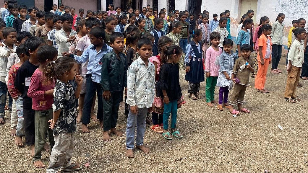 MP’s Dhar Students Wait 5 Months For Uniforms As ₹600 Assistance Remains Pending