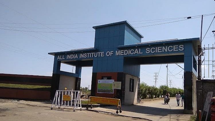 Bhopal Road Accidents Claim Two Lives, Youth Dies After Crash Near AIIMS