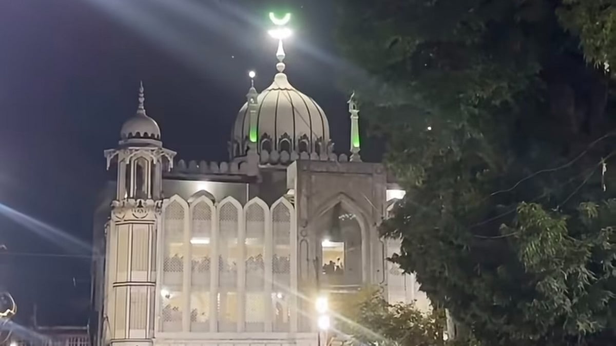 MP’s Ujjain Shahi Masjid Removal Sees Stone-Pelting, Tear Gas As 1,000 Personnel Deployed