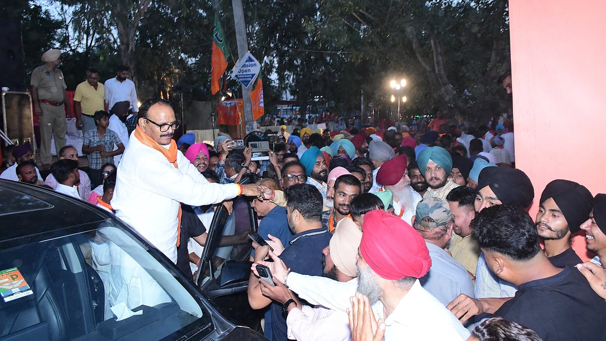 Brajesh Pathak's E-Rickshaw Remark Sparks Political Debate Over Jobs & Youth Aspirations In UP