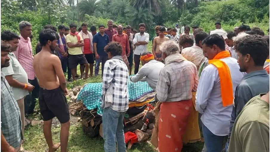 MP’s Jhabua Villagers Seek Permanent Cremation Shed As Rain Disrupts Last Rites